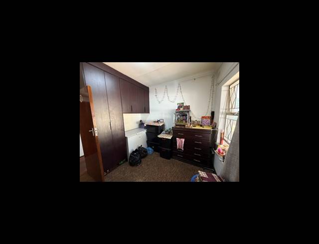 4 BEDROOM HOUSE FOR SALE IN BRACKENHURST